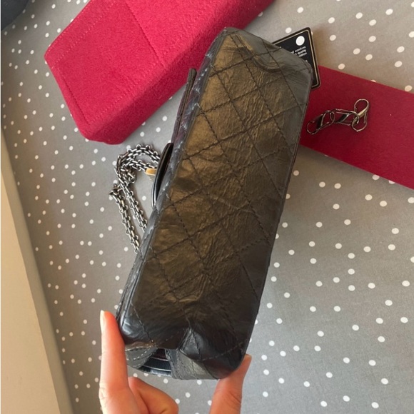 Chanel 2.55 handbag calfskin black medium size - Picture 8 of 11